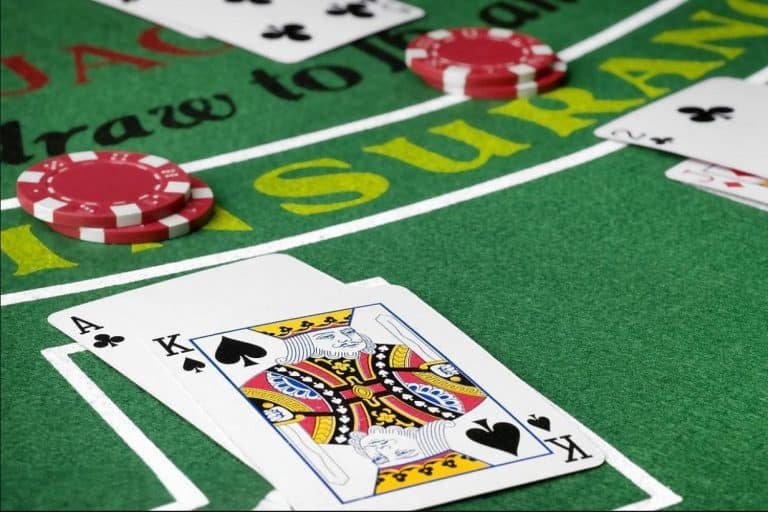 Người dùng tra cứu kết quả thắng thể thao tại 8ket trên điện thoại